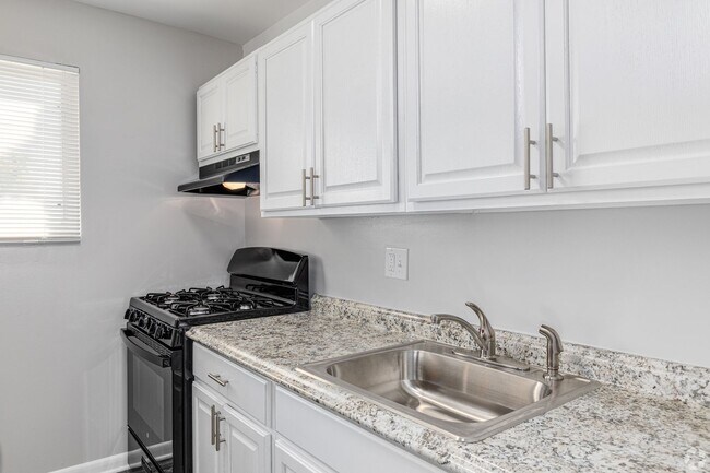 Regency Court Apartments