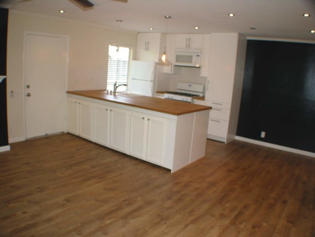 Photo - 2849 S Fairview St Condo Unit D