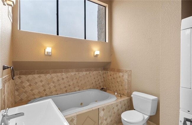 Photo - Comfortable Living in a Quiet Community Unidad B5