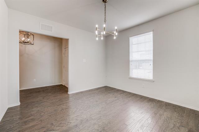 Photo - 2014 Avondown Rd