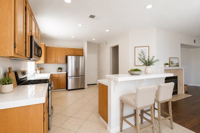 Photo - 33179 Breighton Wood St