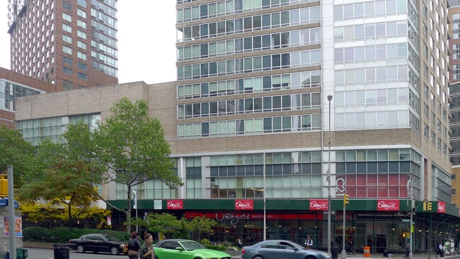 Photo - One Lincoln Square