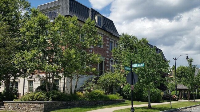 129 W Main St Unit 129