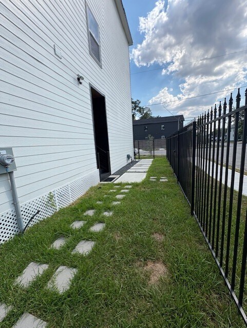 Photo - 1003 E 33rd St