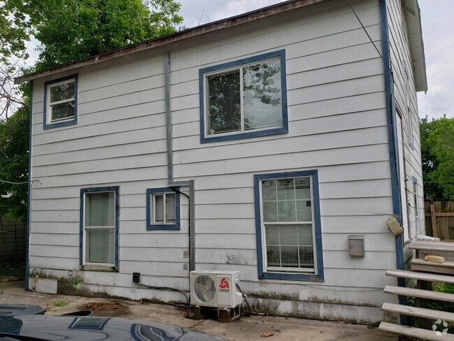 Exterior - 222 W Murrill St Unit A Rental