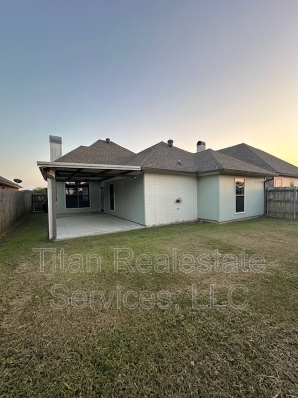 Photo - 204 Braxton Dr