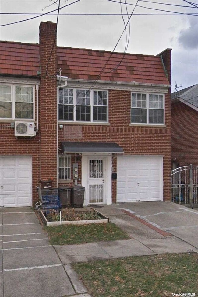 Photo - 45-41-45163 163rd St Unit 2Fl