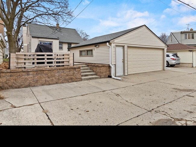 Photo - 2604 S 62nd St House