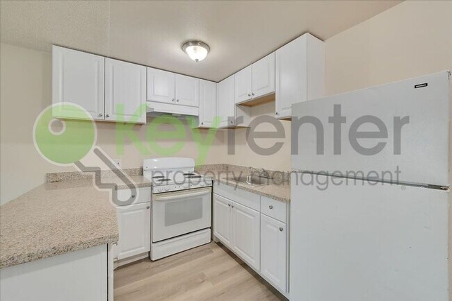 Photo - 1065 Santiago Ave