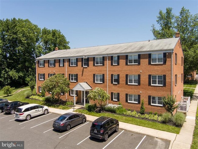 Building Photo - 304 Plaza Ct Unit 1A Rental