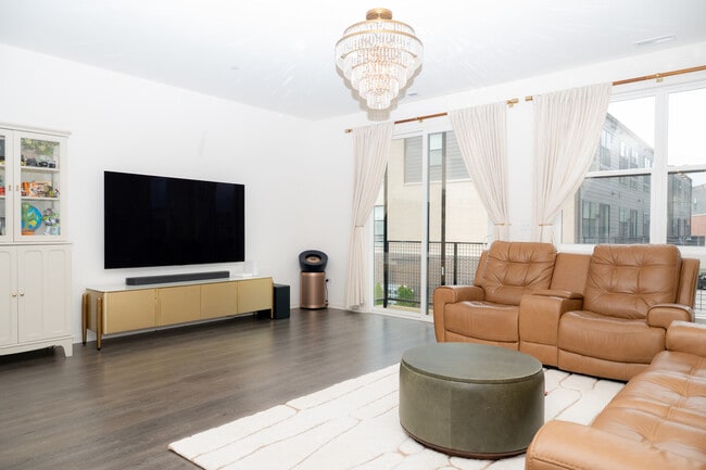 Photo - 2204 Venture Dr