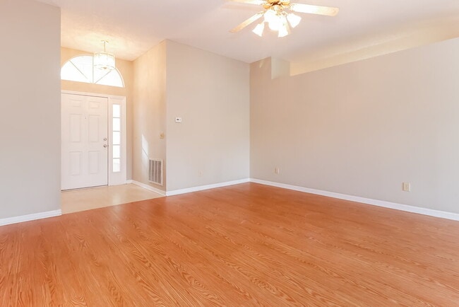 Photo - 4851 Mill Run Dr