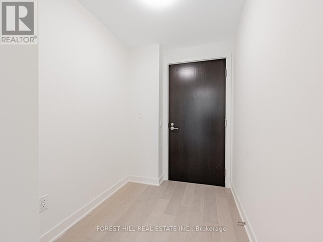 11 Yorkville Ave Unit 2411
