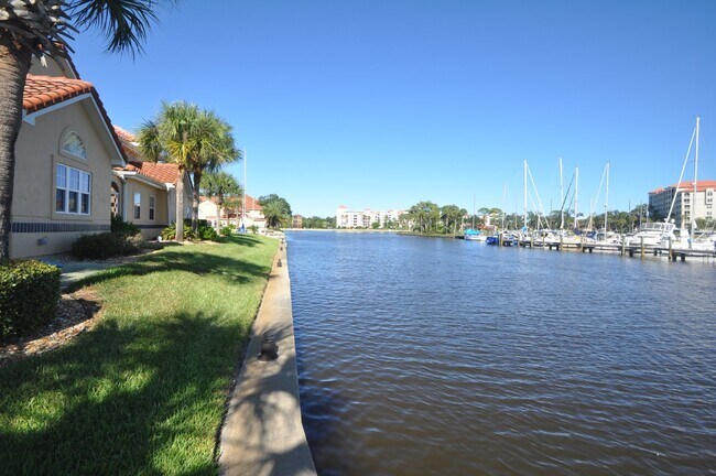 Photo - 10 Marina Point Pl