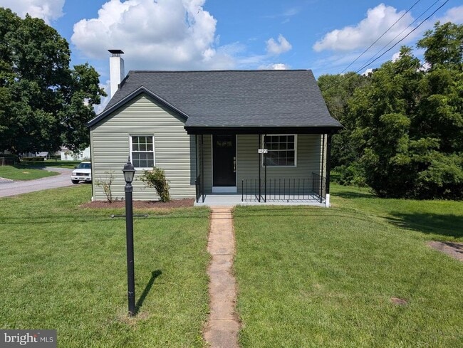 Building Photo - 1422 S Potomac St Rental