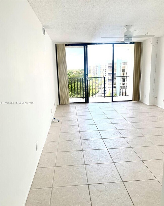 Photo - 200 Leslie Dr Unidad 1023