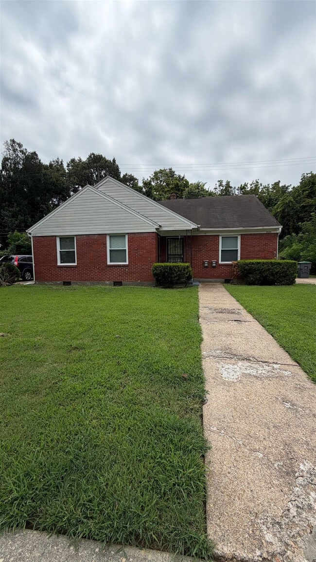 Building Photo - 3555 Barwood Cir