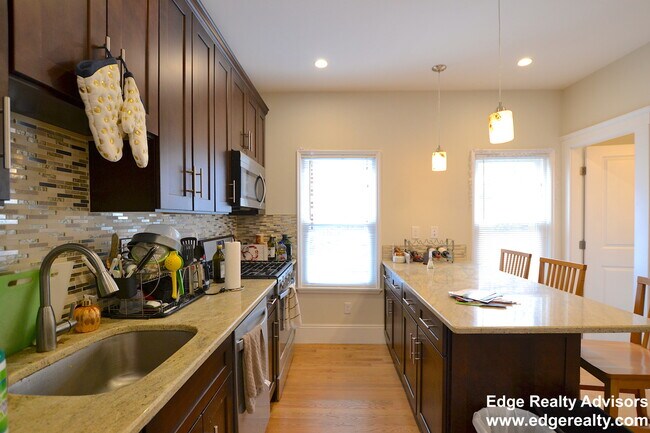 Photo - 41 Union St Unidad 2