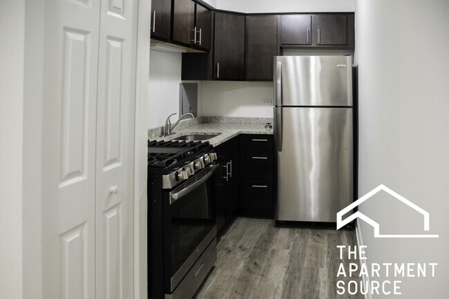 6211 N Kenmore Ave Unit 304
