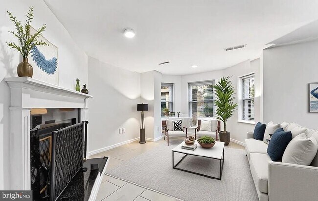 Photo - 1124 25th St NW