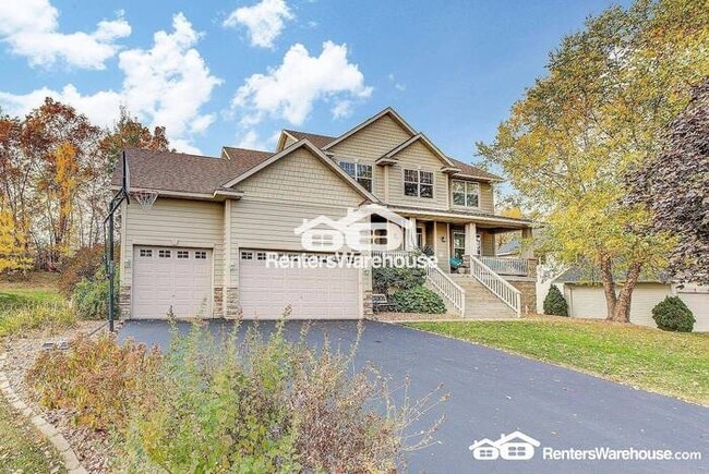 Building Photo - Available May 1 - Beautiful 5 Bedroom Home 4 bath executive home in Shakopee