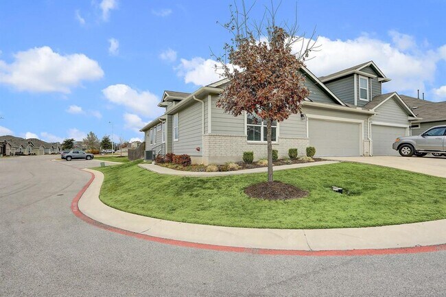 Building Photo - 14218 Handel Dr