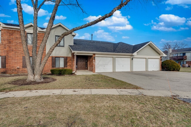 Building Photo - 966 Cumberland Ct Unit A1