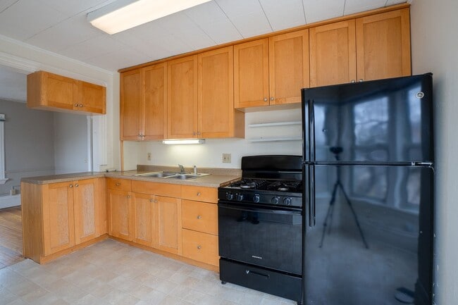 Photo - 751 Jenifer St Unidad #4