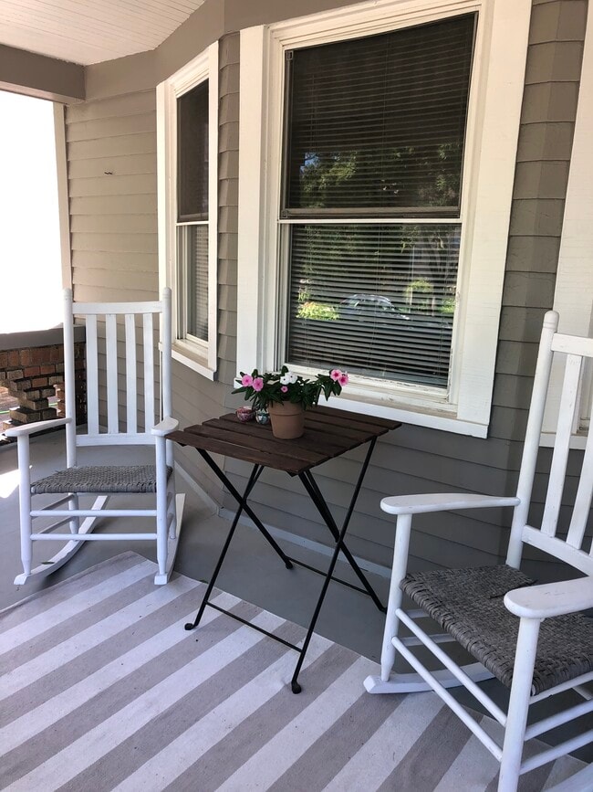 Photo - 12306 Mount Overlook Ave Unidad Lower