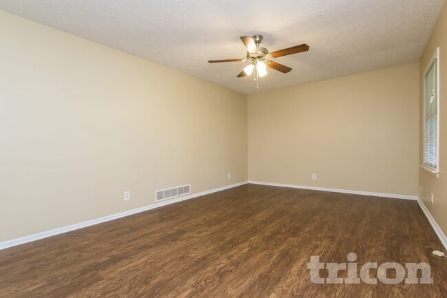 Photo - 2807 Alamo Pl