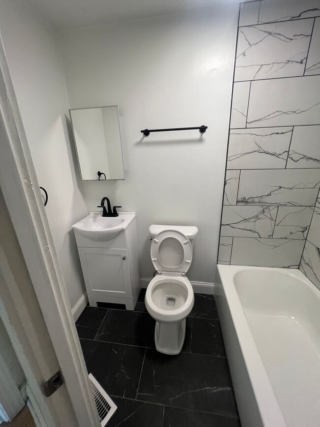 Photo - 209 Coltart Ave Unit 3