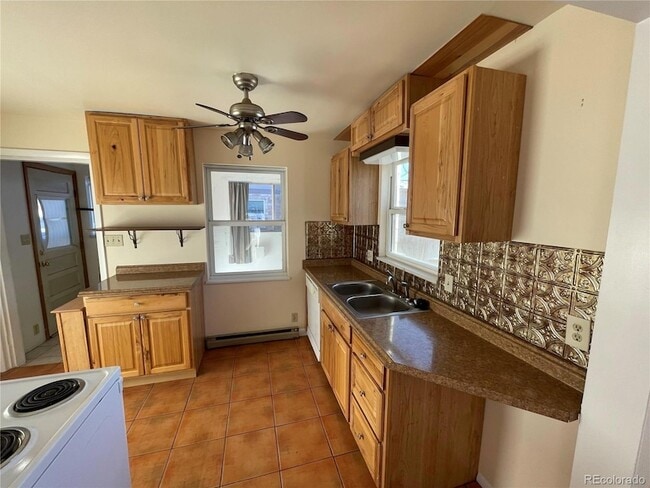 Photo - 2316 East St