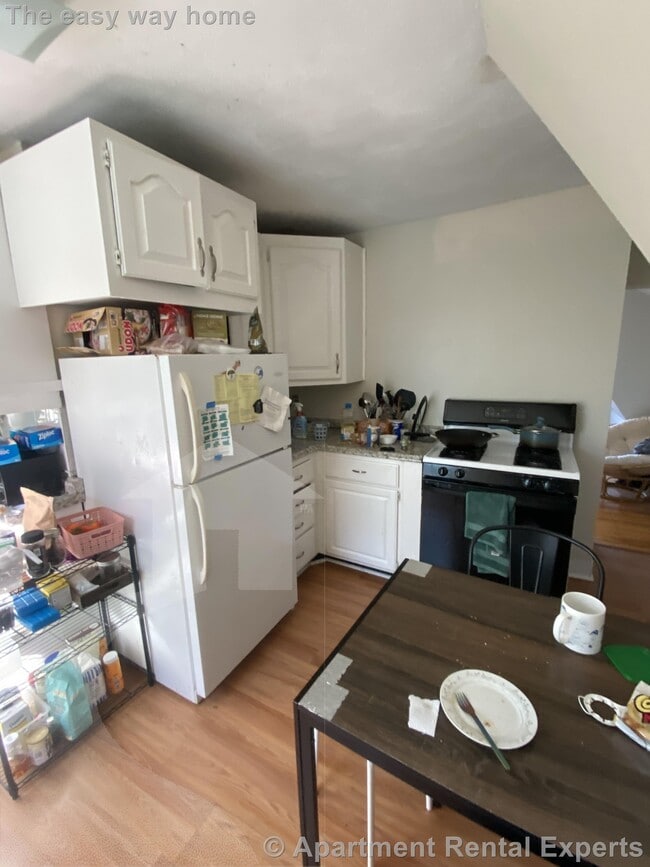 Building Photo - 14 Fairmount St Unit #1