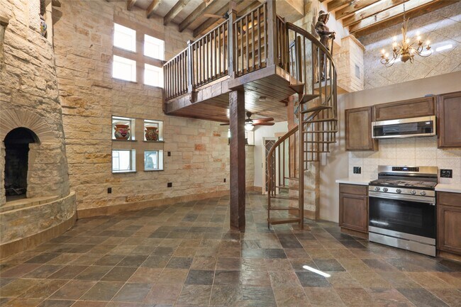 Photo - 614 Pine Gully Rd