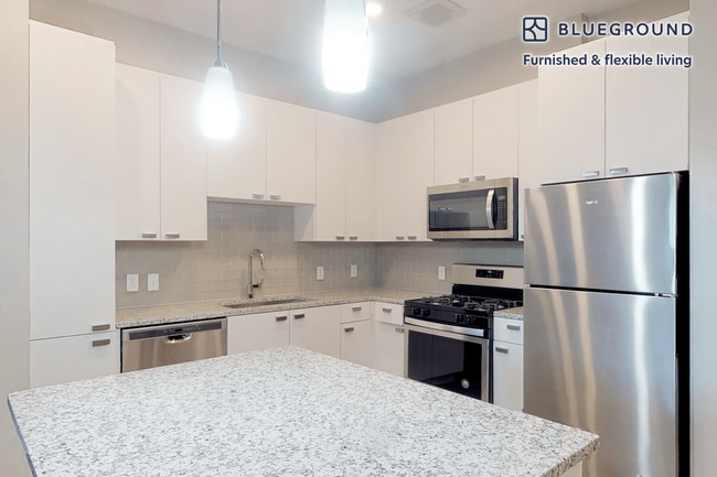 Photo - 79 Alexander St Unit SI FL3-ID1700A
