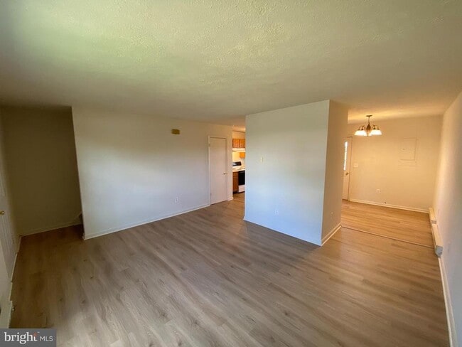 Photo - 624 Highview Ct