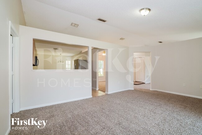 Photo - 122 Barrington Dr