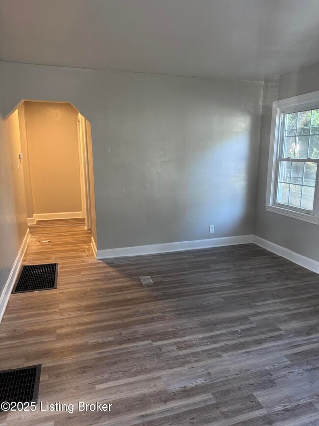 Photo - 104 N 45th St