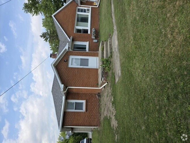Building Photo - 1364 W Midland Rd Rental