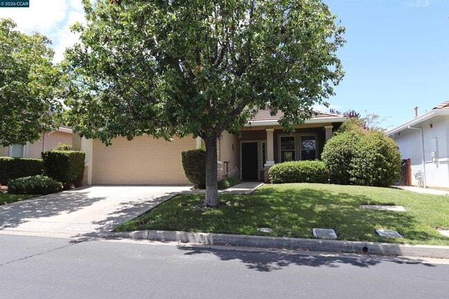 Photo - 567 Quindell Way