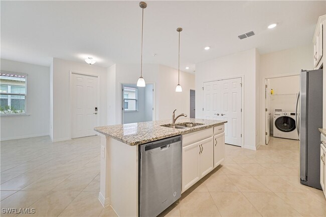 Photo - 4466 Dutchess Park Rd