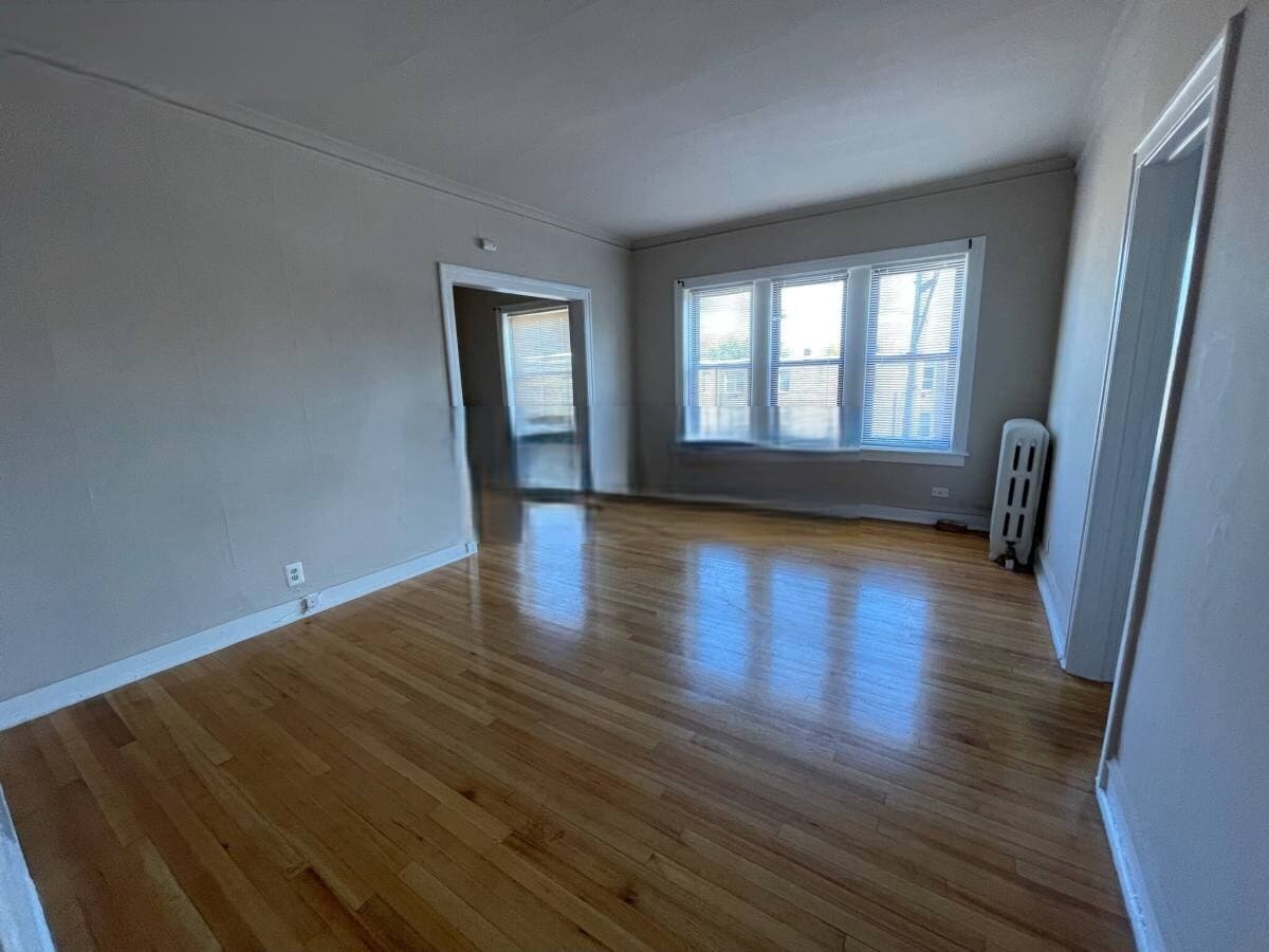 Photo - 1319 W Estes Ave Apartments Unit A05C