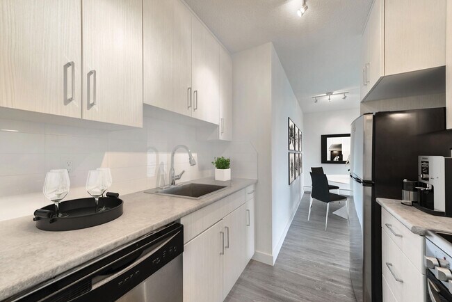 Photo - Fort Garry House