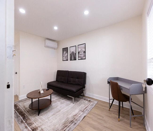 Photo - 1537 1st St SW Unit 1