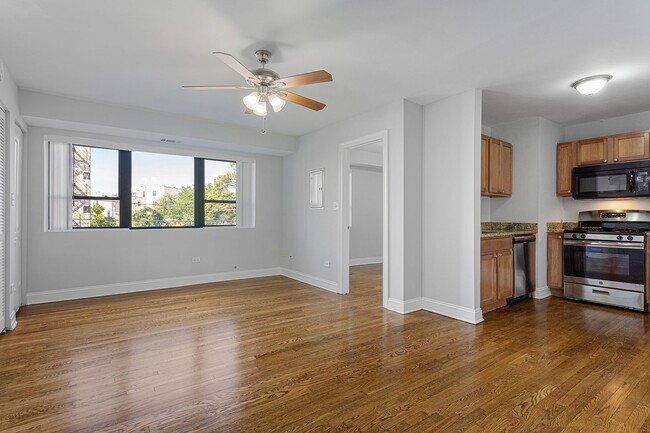 Photo - 7626 N Marshfield Ave Apartments Unit 306