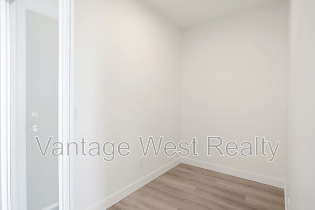 Photo - 1488 Bertram St