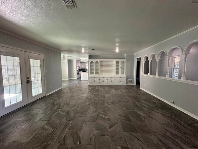 Photo - 4513 Martinique