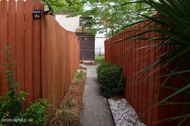 Photo - 1561 Arcadia Dr