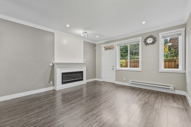 Photo - 13670-13670 62 Ave