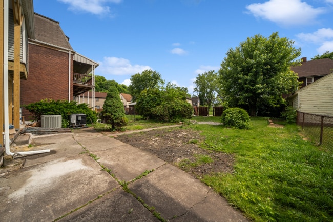 Photo - 75 Sycamore St Unit 2